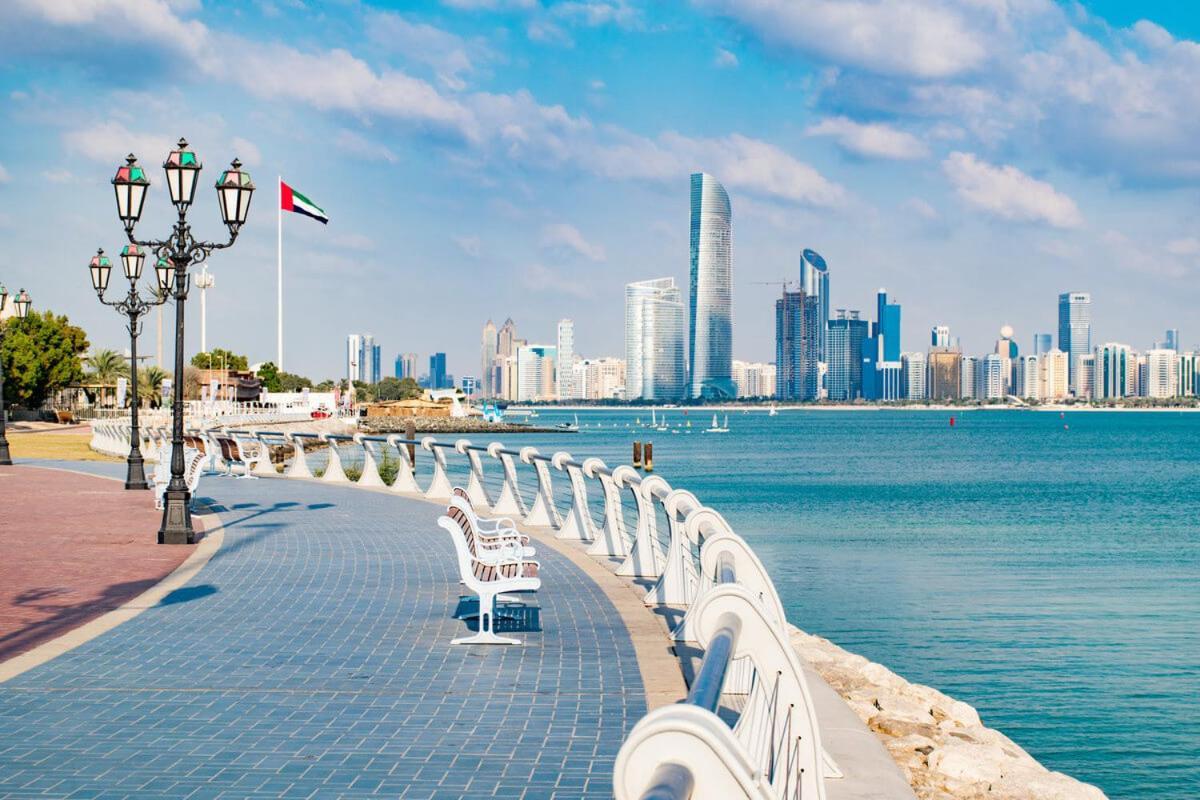 Corniche Street - Extremely Unique Room Abu Dhabi Exterior foto